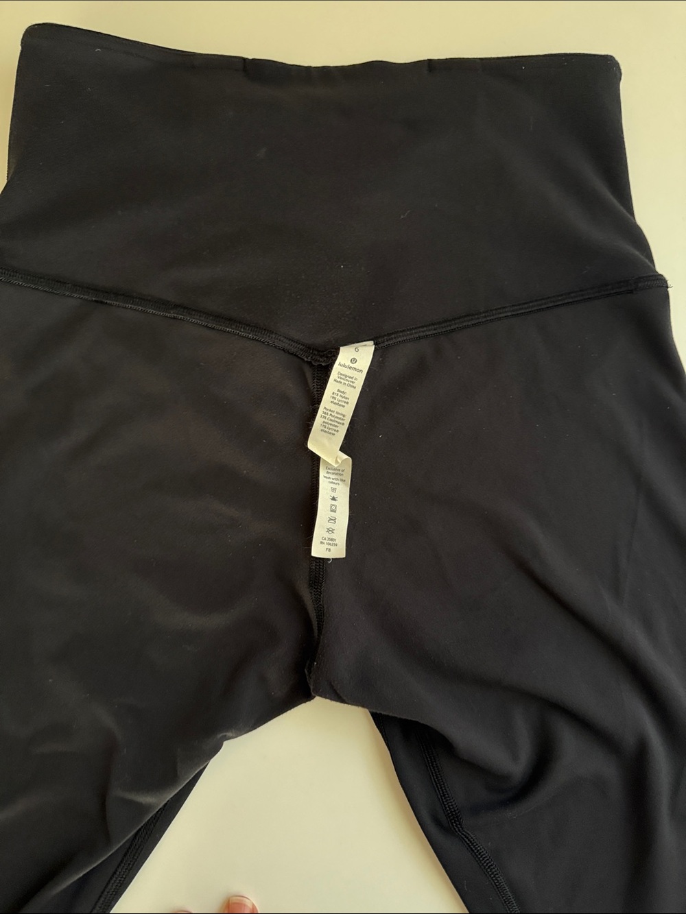 lululemon Align Black High-Rise Crop 23” Twist Waist/Ruched Ankle Sz 6 - Picture 8 of 11